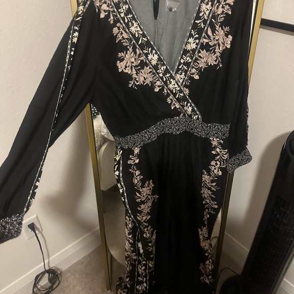 Venus leaf print jumpsuit in size 20 - Picture 4 of 4